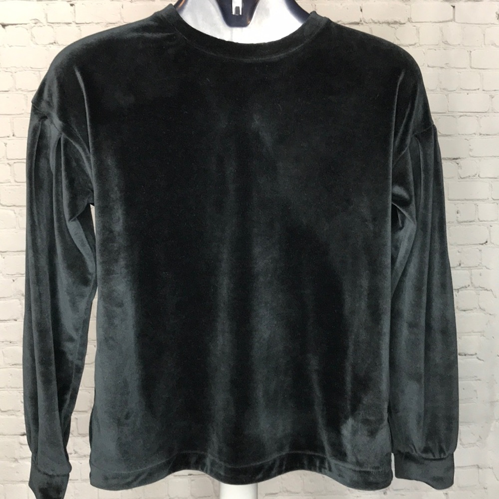 Women’s Long Sleeve Top
